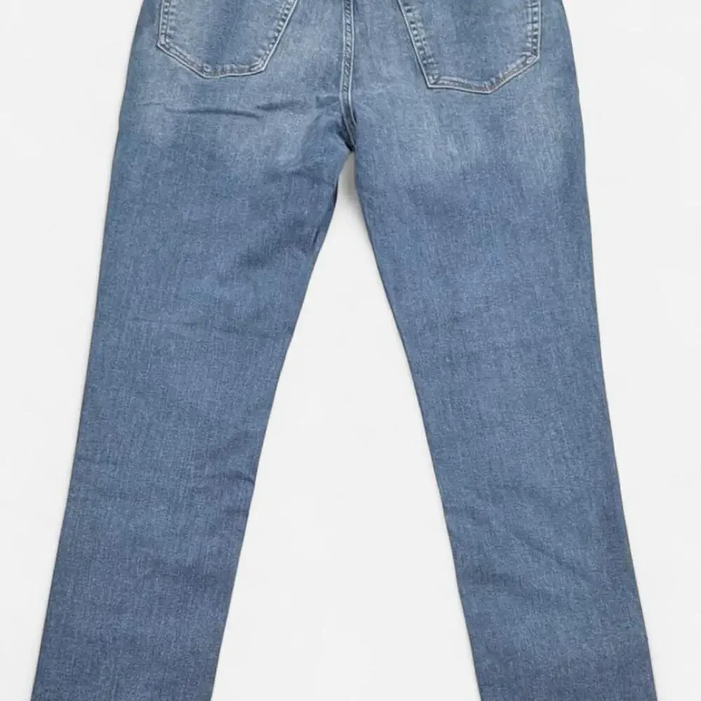 Banana Republic Mens Slim Traveler Jeans NWT 33x32 Stretch Denim Medium Wash.
